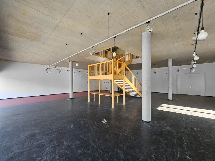 Halle mit Büroeinheit in Wörgl