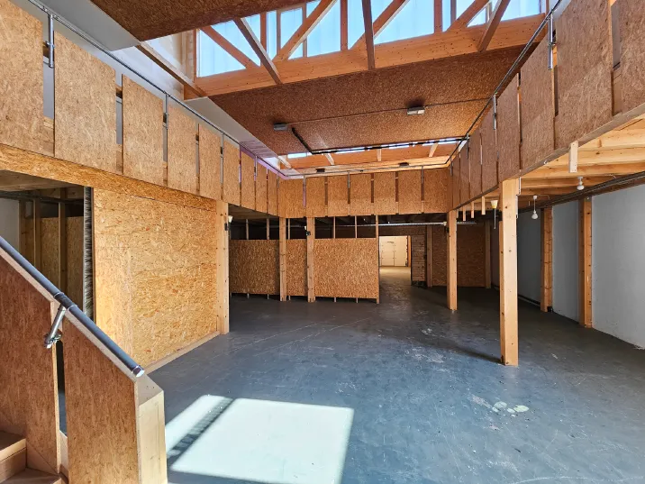 Halle mit Büroeinheit in Wörgl