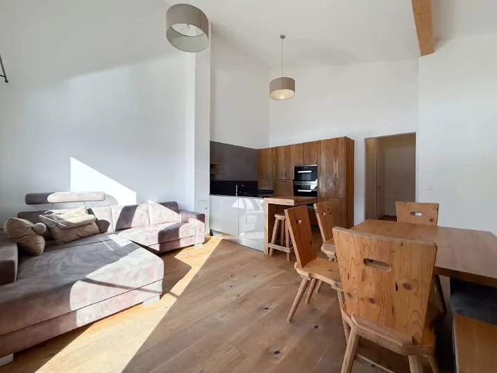 Dachgeschosswohnung mit Panoramablick am Südhang