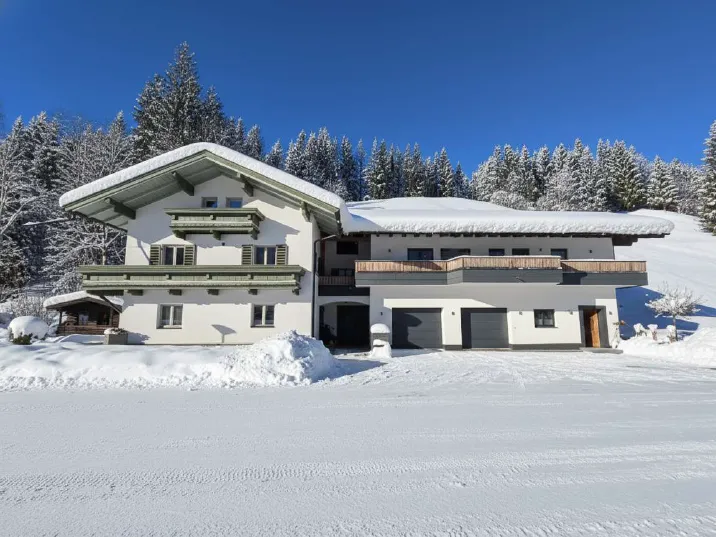 Mehrfamilienhaus in Naturlage