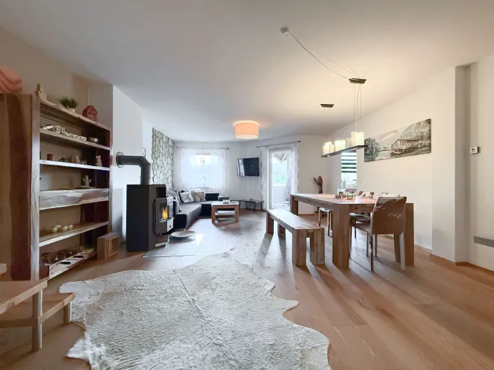 Hochwertige Dachgeschoss-Maisonettewohnung mit Westbalkon