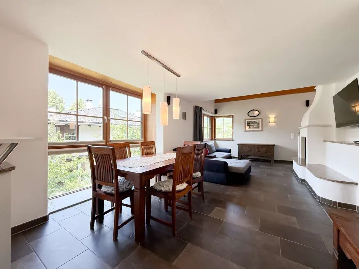 Lichtdurchflutete Maisonettewohnung in Ruhelage