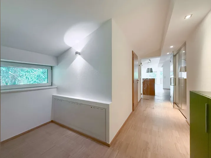 Ruhige und zentrale Dachgeschoßwohnung mit Sonnenterrasse