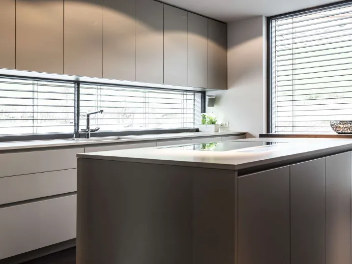 Architektenhaus in sonniger Ausblickslage