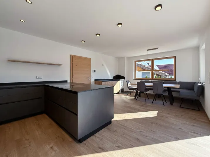 Großzügiges Neubau Einfamilienhaus mit Bergblick
