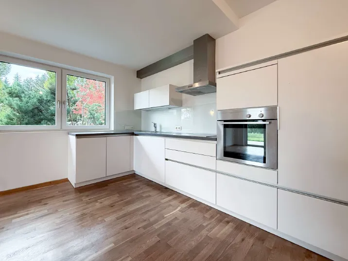 Helle Terrassenwohnung mit Bergblick