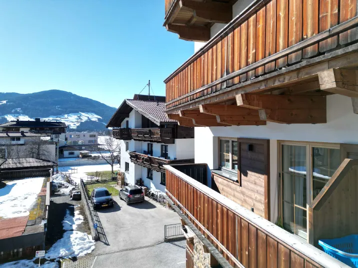 Sonnige und zentrale 2-Zimmerwohnung mit Bergblick