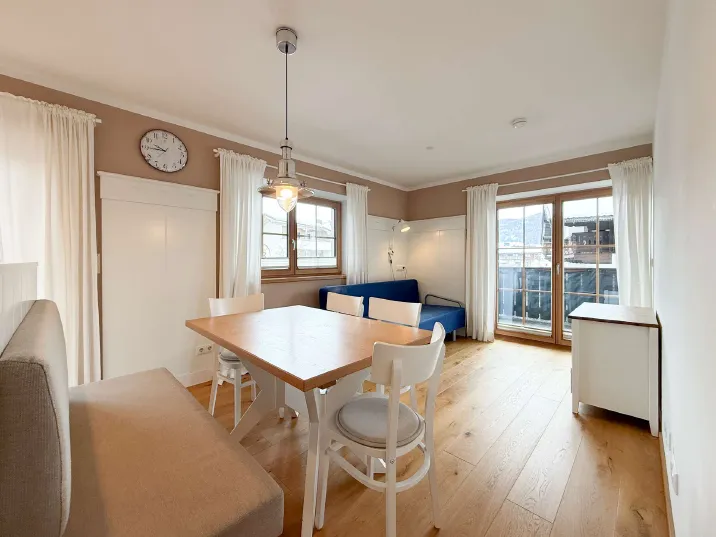 Sonnige und zentrale 2-Zimmerwohnung mit Bergblick